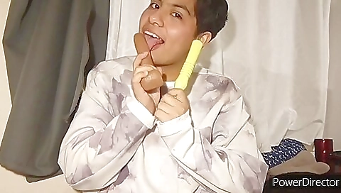 Amateur masturbation on a private amateur anal video