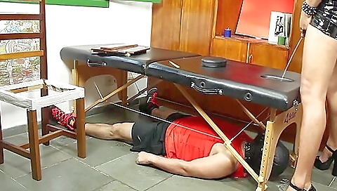 Sexy shemale 18+ sucks a big dick and gets a cumshot on her face